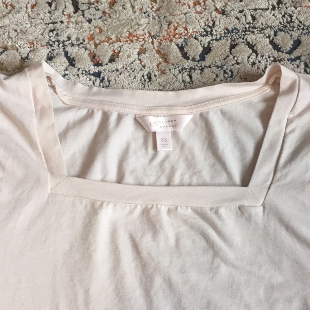 LC Puff Sleeve Blouse - Picture 4 of 6